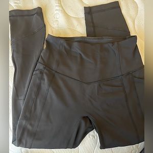 Lululemon 7/8 black leggings with pocket